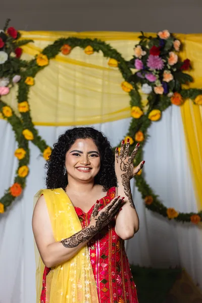 Mehandi Photo
